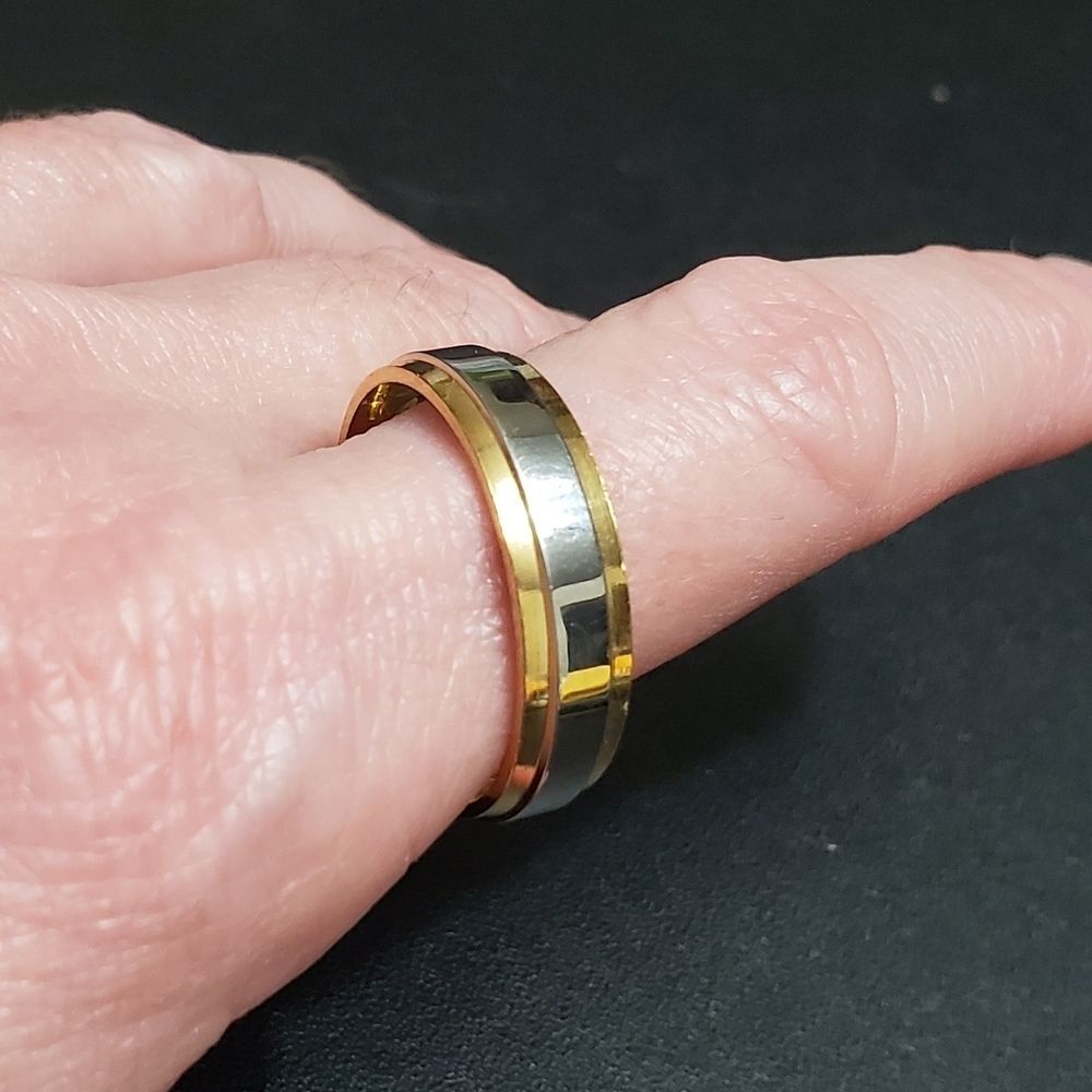 Gold tone and silver tone ring size 11.5